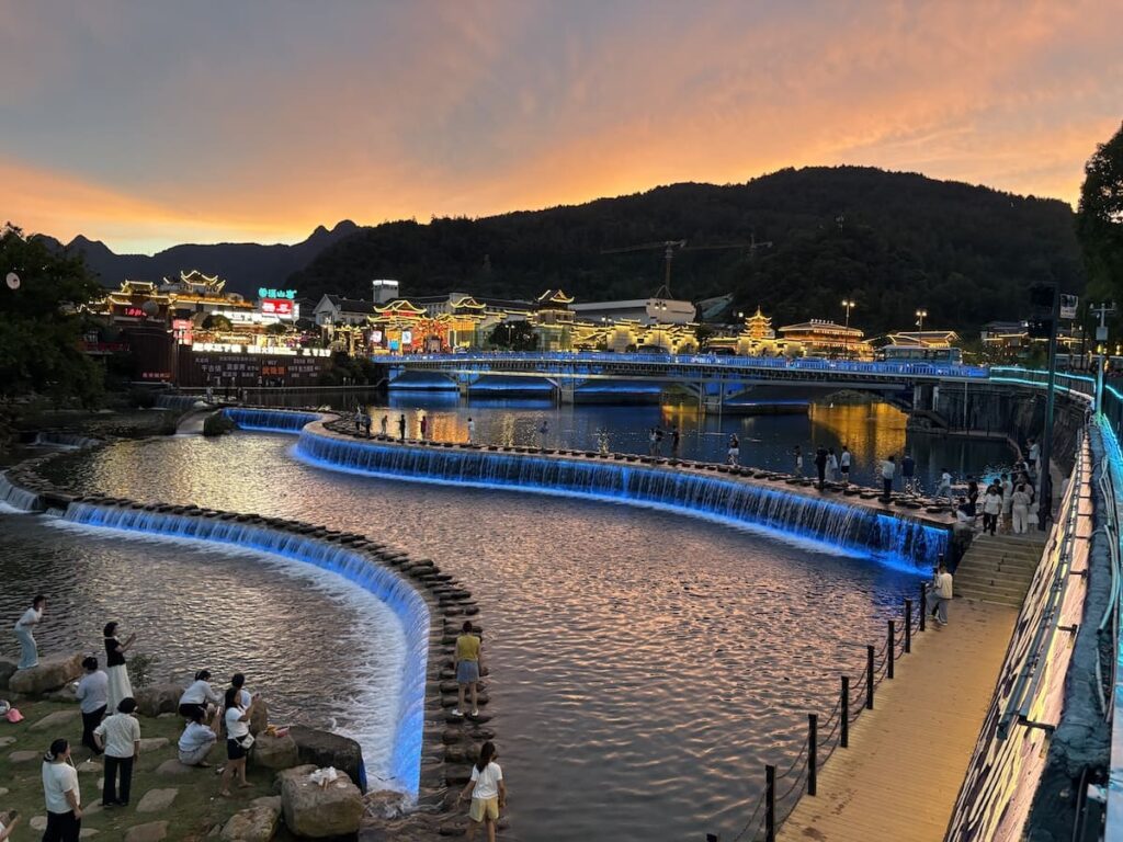fiume illuminato